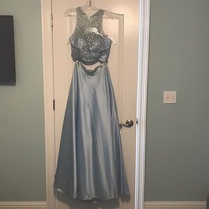 Beautiful 2 piece prom dress sz 10